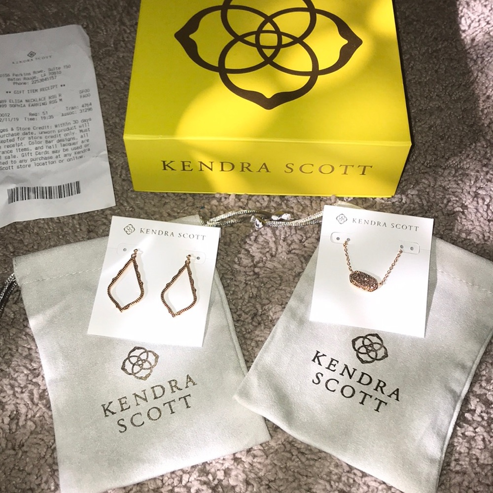 Kendra Scott rose gold necklace and earring set